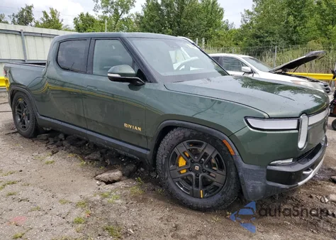 2022 Rivian R1T Launch Edition z USA, uszkodzony, nr VIN 7FCTGAAL2NN000495